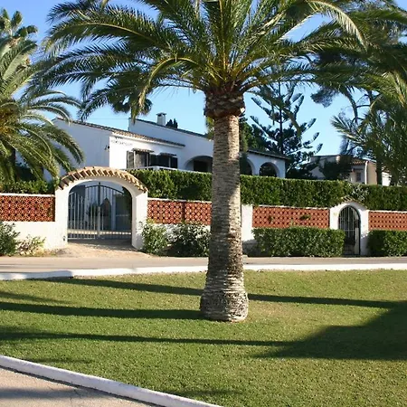 Clasica Con Piscina Privada, Cerca De La Playa Y Comodidades - Hisp-216-205
